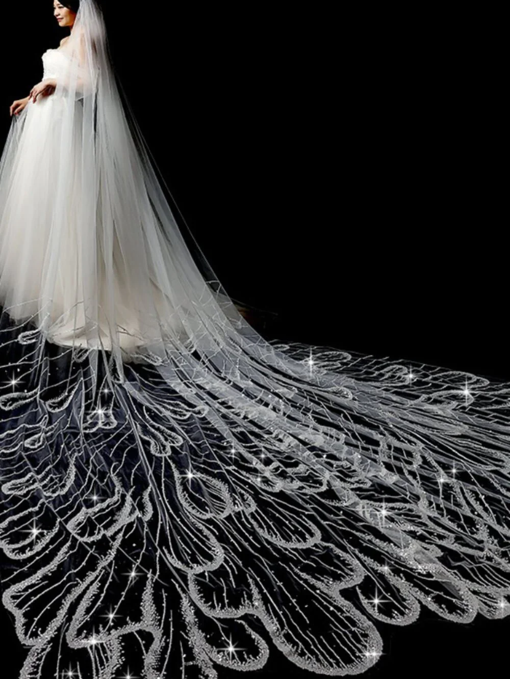 3.5m Sparkle Sequined Cathedral Bridal Veil Feather Pattern Comb